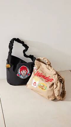 即完売だった「Wendy's」のコラボバッグ第2弾が登場！ハンバーガー店の紙袋みたいなデザインもかわいすぎ
