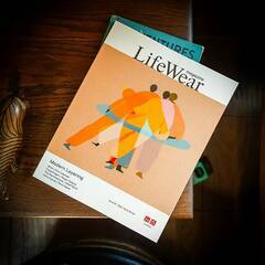 ユニクロ『LifeWear magazine』のロゴグッズがかわいい〜！東京&広島の蔦屋書店でPOP-UPが開催中だよ