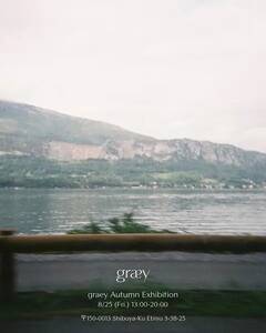 静かな波のような水色のネックレスにきゅん。“フランスの湖”をテーマにした「graey」秋コレクションが素敵…