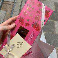 GODIVAのチョコレートが無料配布？！幸せを届けるピンクバン♡