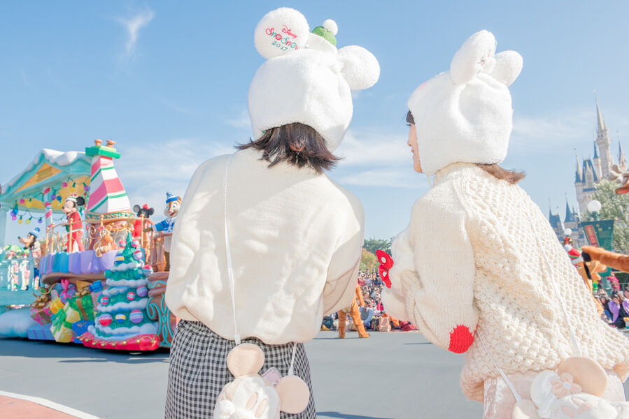 #中島姉妹 が行く♡ ディズニー・ギフト・オブ・クリスマスのパレードの10枚目の画像