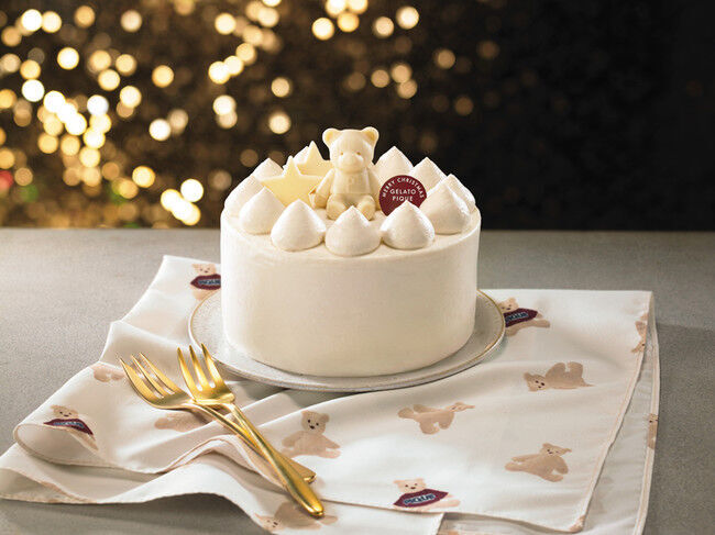 gelato pique　ホワイトクリスマス　ベアの紅茶ケーキ　3,690円（税抜）出典：PR TIMES
