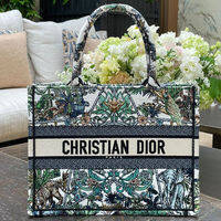 【最新版】Dior(ディオール)ブックトートの2023新作を一挙見せ!