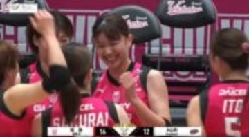 “かわいいだけ”じゃない…豪快なドヤ顔 女子バレー、注目選手が1枚ブロックを決めた直後に驚きの表情