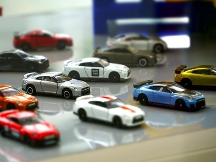 33歳・2児の母が愛用「特別感があり、毎年何が届くのか楽しみ」株主優待で非売品トミカをゲット