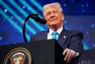 トランプ氏、国防総省に「即時の」核兵器実験開始を指示 中国との首脳会談直前に