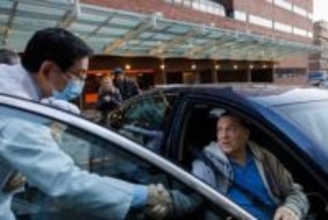 米男性、ブタの腎臓を移植して271日間生存 臓器摘出して透析治療に戻る