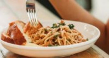 がんや認知症の原因になりかねない、摂りすぎると不調につながる身近な食品