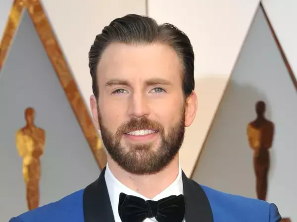 キャプテン・アメリカがパパに! クリス・エヴァンスと妻アルバ・バチスタに第1子誕生