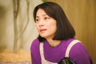 『コタツがない家』第5話　“万里江”小池栄子、衝撃の事実にショックを受ける