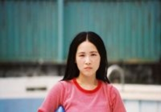 辻凪子、生誕30年を記念した一人芝居『ドルフィ田イル香の偏屈なダンス』来年1月上演!