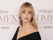 ジェニファー・ローレンス、豊胸手術を受けると宣言!