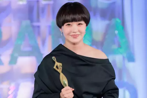 奈緒、『東京サラダボウル』で主演女優賞 役柄から学び「素直に日々を生きていきたい」<東京ドラマアウォード2025>