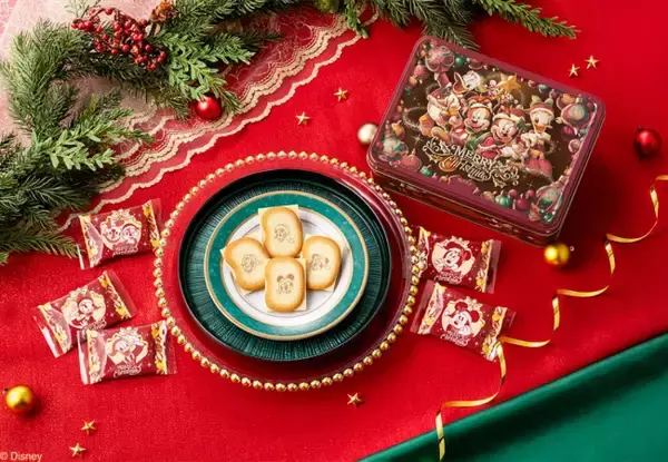 東京ばな奈“ミッキー&フレンズ”のクリスマス限定缶を発売! ファン必見「イヤープレート」も登場