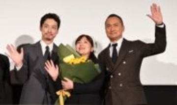 わぉっ!坂口健太郎 短髪&顎ヒゲで超ワイルドにイメチェン 「初日のために…」とジョーク