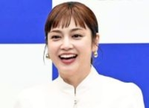 一家6人で「ブラボー」!? 4人の子どもたちと妻・平愛梨も変身「タイトル『長友選手にあこがれて』」 家族でハロウィン満喫