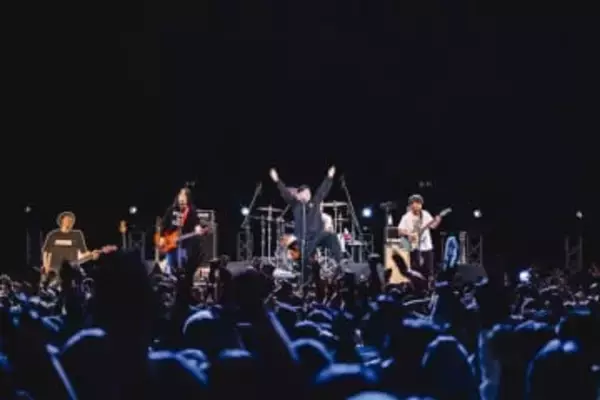 ガガガSP「一生続けていく」 2月44歳で急逝のベーシスト追悼ライブで「アイツは最高の人生やった」