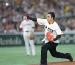 松本幸四郎　ワンバウンド始球式になぜかホッ「（ストライクが）入ってたら、スカウトされていたかもしれないので」とジョークも
