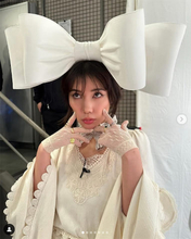 仲里依紗、ファッショナブルな個性的衣装で魅せる”変顔”ショット公開「もうJapaneseGAGA」