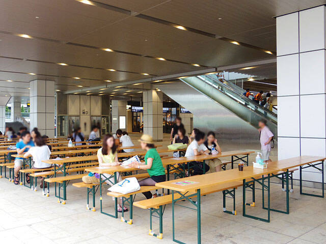 新宿駅新南口「Suicaのペンギン広場」は待ち合わせ場所として定着するか