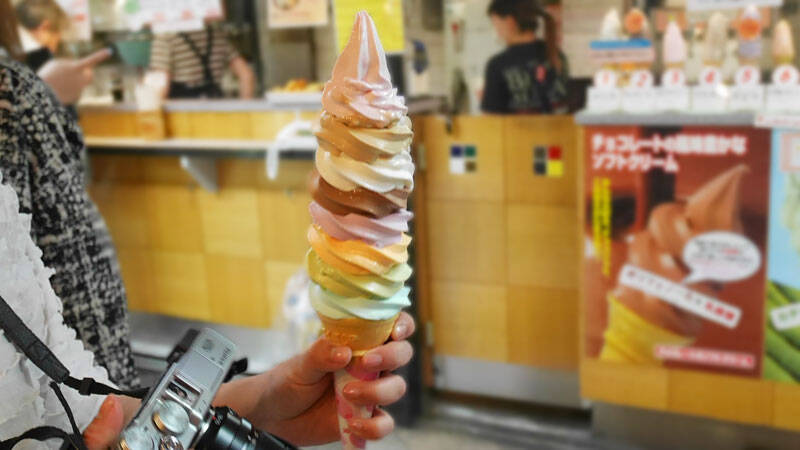 アニメ・サブカルだけじゃない中野ブロードウェイの楽しみ方　テレカ専門店に超巨大ソフトクリームも！