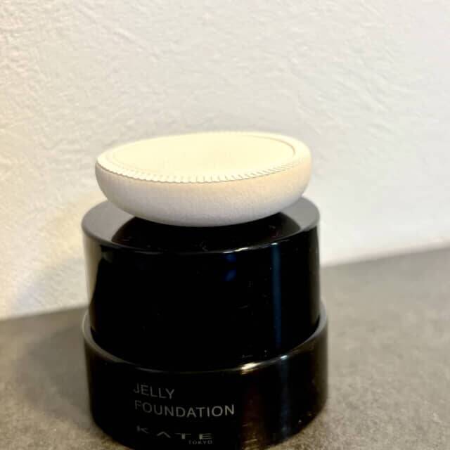 ツヤもカバーも両立!KATE新作ファンデで感動ものの「崩れ知らずの生ツヤ肌」を