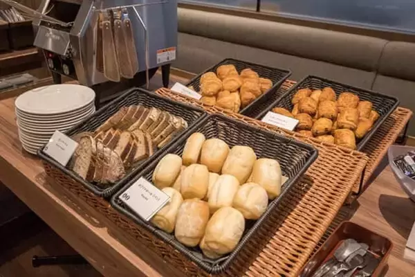 「「ロイヤルホスト」の朝食ビュッフェが食べられるのは全国6店舗だけ。【リッチモンドホテル横浜駅前】」の画像