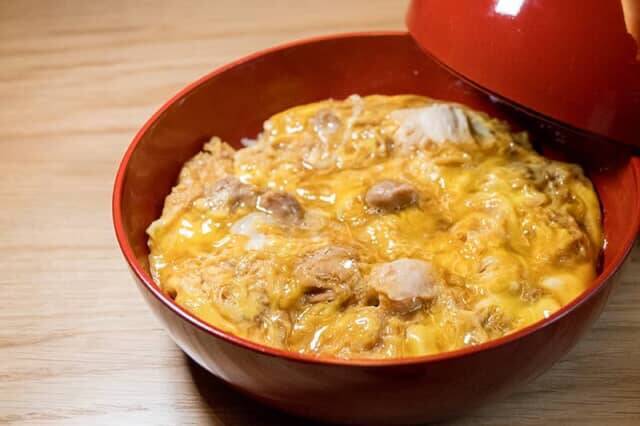 親子丼発祥のお店。東京・人形町の名店「玉ひで」がリニューアル。こだわりの味が復活