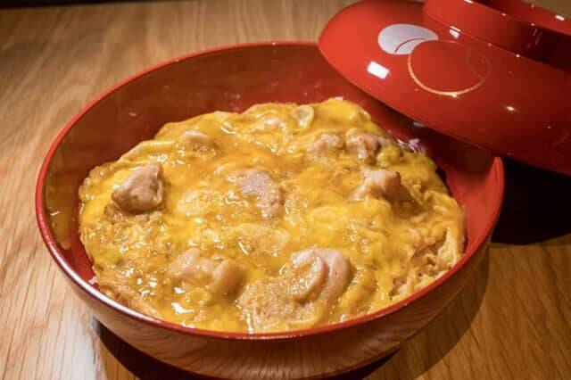 親子丼発祥のお店。東京・人形町の名店「玉ひで」がリニューアル。こだわりの味が復活