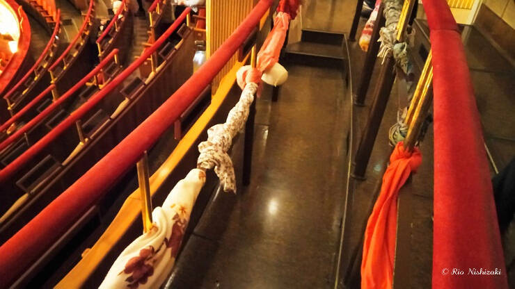 たった2ユーロでオペラ鑑賞！オーストリア・ウィーン国立歌劇場の「立ち見席」入手方法とは？