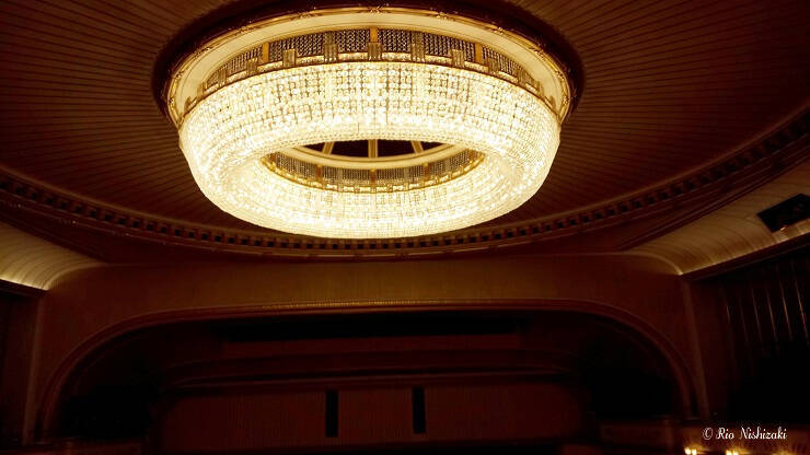たった2ユーロでオペラ鑑賞！オーストリア・ウィーン国立歌劇場の「立ち見席」入手方法とは？