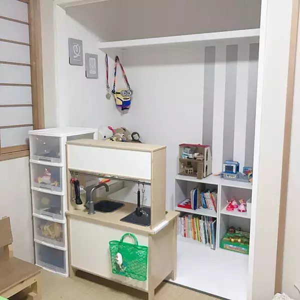 「押入れをクローゼットやデスク、キッズスペースに!参考になるDIYアイデア」の画像
