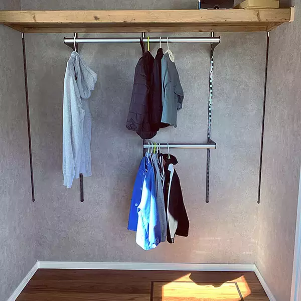 「押入れをクローゼットやデスク、キッズスペースに!参考になるDIYアイデア」の画像