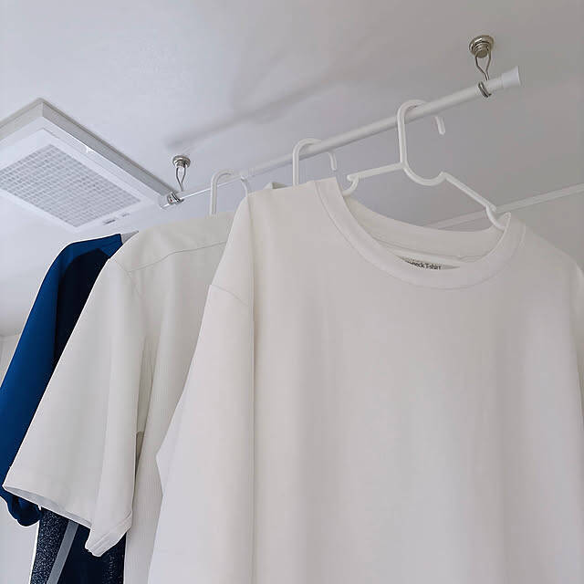 一度使ったら手放せない快適さ♡種類豊富なダイソーのフックで、浮かせる収納のお悩みをすっきり解決