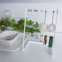 絡まない&使いやすいアイデアが続々!参考にしたいアクセサリー収納の実例集