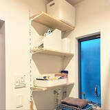 「棚の位置を自由にできるからお部屋もスッキリ!ガチャ棚DIYアイデア」の画像6