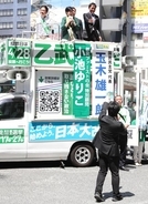 東京15区補選で小池・乙武陣営に強まる追い風…激化する妨害の“標的”にまさかの同情票