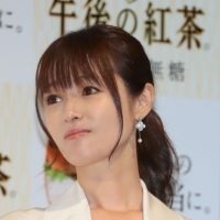 深田恭子、痩せすぎ? “43歳目前”の「フライデー巻頭グラビア」に集まってしまった杞憂
