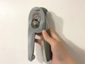 「どうやって使うの?」 カナダで見つけた『缶切り』、驚きの見た目が…