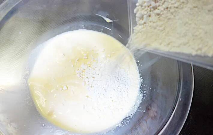 『スーパーカップ』と白玉粉を混ぜてゆでると…できた和菓子に家族「これはおいしい」