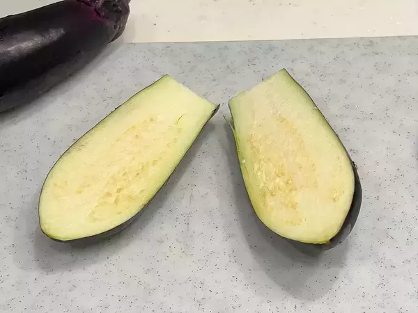 ナスを調理すると黒くなるのはなぜ? 『JAにったみどり』に理由を聞いた