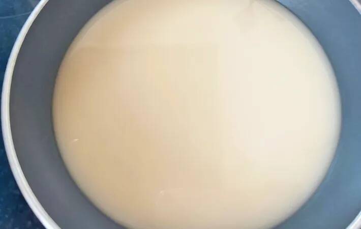 使うのは水じゃない? まさかの飲み物で作ったわらび餅に「香ばしくておいしい!」