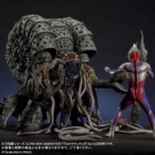 お値段もビッグ!横幅約62cmもある「ウルトラマンティガ」、最大の強敵「ガタノゾーア」巨大フィギュアが存在感抜群
