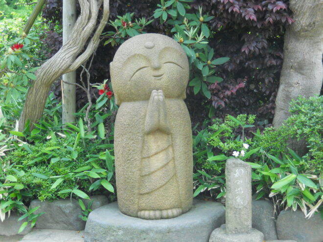 全部見つけられた？鎌倉・長谷寺の可愛らしいお地蔵さま「良縁地蔵」探し
