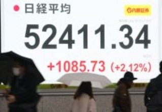 東京株、初の5万2000円台=3日連続最高値、日銀会合受け