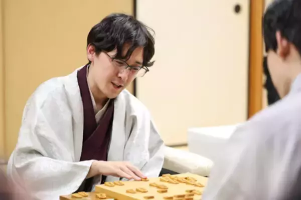 伊藤叡王が「二冠」に=藤井七冠から王座奪取―将棋