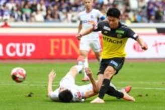 柏の細谷、一矢報いる=ルヴァン杯サッカー
