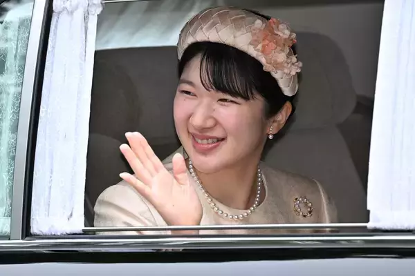 《養子縁組案が第一優先》愛子さま 高市政権で遠のく女性天皇の道…旧宮家と「強制お見合い」の懸念も