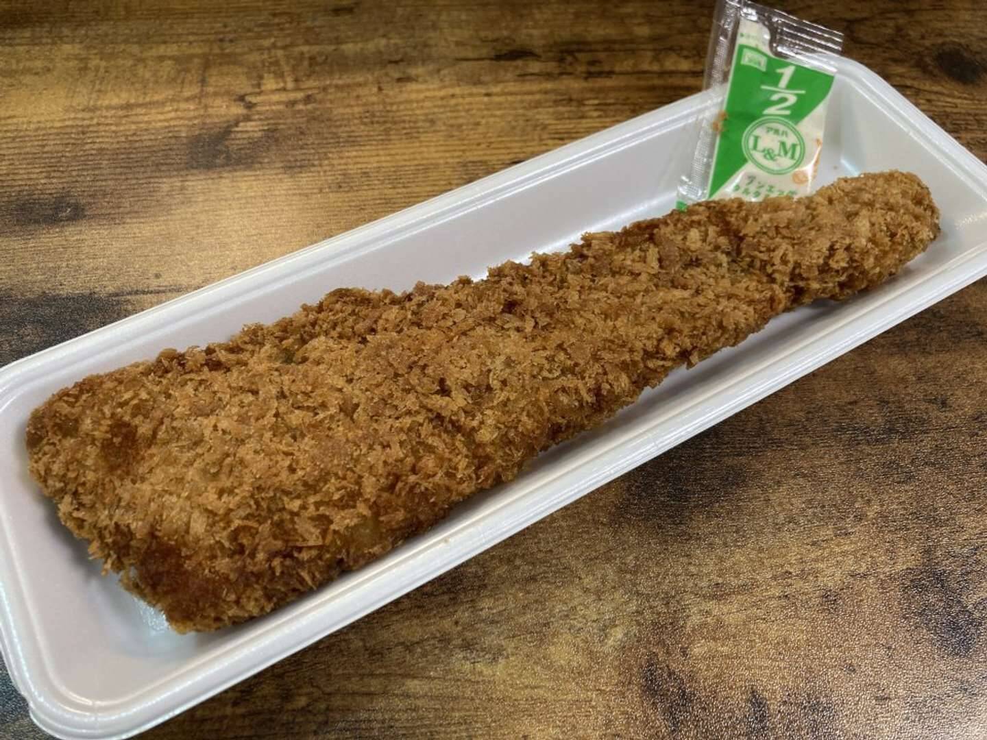 おかずにしようと思ってたけど...コレだけで満腹です 玉出「ジャンボ白身魚フライ」が安くてデカい