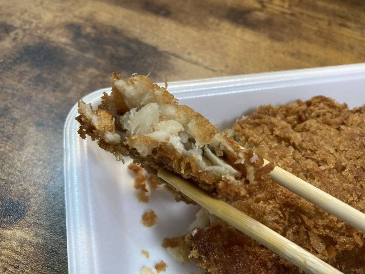 おかずにしようと思ってたけど...コレだけで満腹です 玉出「ジャンボ白身魚フライ」が安くてデカい